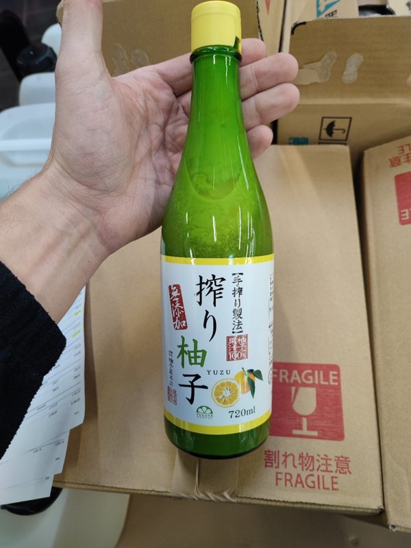 Yuzu Saft 720 ml Flasche